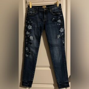Driftwood Marilyn Blue Floral Embroidered Skinny Jeans Size 26